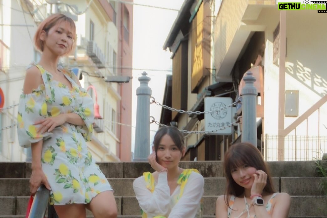 An Aono - 445 Likes - MINCの部活動　
MINCレモン部🍋
8月16日静岡県伊東市
スカイドームキネマ通りサマーナイトフェスタ
お好み焼き炎でレモンサワーガールズで登場しました♪
蒼野杏ちゃん @ann_takasugi 
愛桜みさちゃん @aira_misa0909 
百花梅ちゃん @luv_u_1226 
ー次回登場予告ー
9/20下田市　下田八幡宮「ヨイ・酔い・夜祭」
15時〜20時30分
キャストは　愛桜みさちゃん🌸です❣️

#南伊豆レモン #mincレモン部 #伊東 #キネマ通り商店街 #イベント #下田八幡宮 #下田 #ヨイ酔い夜祭