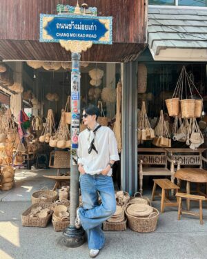 An Ji Instagram - เธอคั้บบ…เมษาแล้ว เมใจให้เรายังงอ่าาา✨🫣
