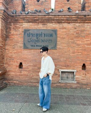An Ji Instagram - เธอคั้บบ…เมษาแล้ว เมใจให้เรายังงอ่าาา✨🫣