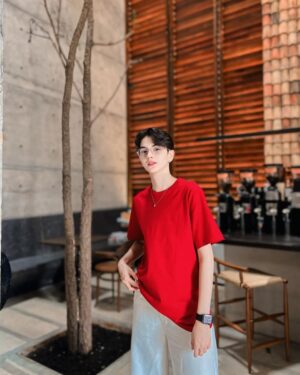 An Ji Instagram - ปัดขวา…ระวังเจอสุดหล่อนะคั้บ❤️🤣 #แองจี้ #แองจี้อาริษา