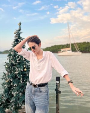 An Ji Instagram - Dinner with 22°C Seaside 🌊❄️🤍🦋
13•Jan.•2025