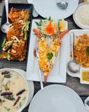 An Ji Instagram - Dinner with 22°C Seaside 🌊❄️🤍🦋
13•Jan.•2025