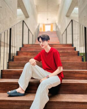 An Ji Instagram - ปัดขวา…ระวังเจอสุดหล่อนะคั้บ❤️🤣 #แองจี้ #แองจี้อาริษา