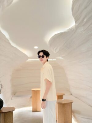 An Ji Instagram - ไม่มีที่ยืน…ก็นั่ง•~🤍✨