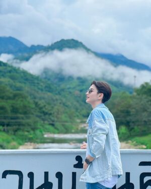 An Ji Instagram - mountain⛰️•foggy✨•me🤍