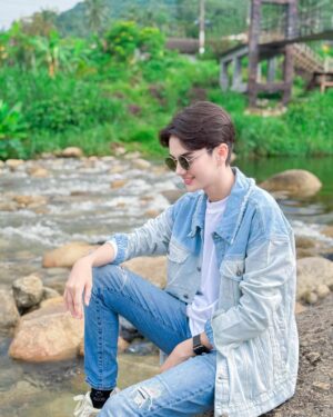 An Ji Instagram - mountain⛰️•foggy✨•me🤍