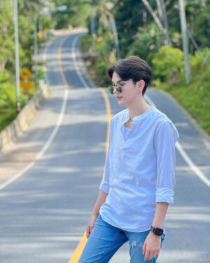An Ji Instagram - road•walk•nature☁️🤍