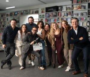 Ana Layevska Instagram - Coming soon #mesaderegalos2  en @disneyplusla amo trabajar con gente tan increíble 🙌 @noe.santillan.lopez @cassandra_gsn @jose_eduardo92 @dibovioh @irancastillo @ariellopezpadilla7 @verobravoe @gustavoegelhaaf @themediaprostudio @pampafilms