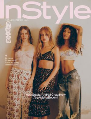 Ana Valeria Becerril Instagram - Febrero llega con una portada llena de fuerza, complicidad y transformación ✨
Azul Guaita, Ana Valeria Becerril y Andrea Chaparro protagonizan nuestra nueva edición mientras regresan con la segunda temporada de ‘Como agua para chocolate’ a HBO Max. Tres mujeres que aman, resisten y evolucionan, dentro y fuera de la pantalla, y que nos recuerdan el poder de la amistad, el crecimiento y la importancia de crear comunidad.

Fotos @khristio
Stylist @deboratrrs
Makeup @gusbortolotti
Pelo @alejandroiniguezhair
Asistentes de moda @alanjmnz_
@imabandit_
Total looks @dolcegabbana 
Revelado: @fotohercules
Asistentes de foto: @ernestoayalae @jeancarlodg