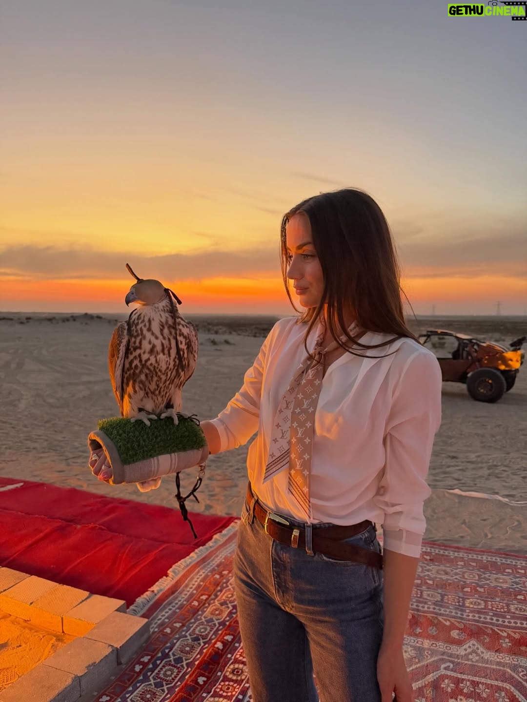 Ana de Armas - 2.3 Million Likes - Abu Dhabi was absolutely incredible, what a wonderful experience.❤️ @visitabudhabi 

#inabudhabi #sponsored