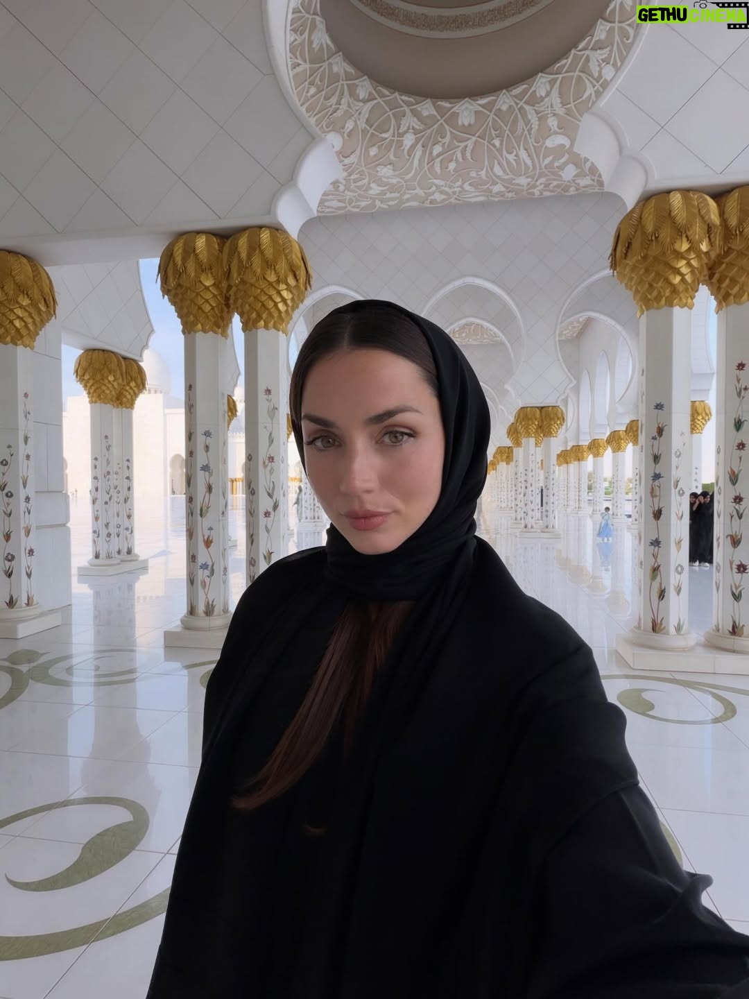 Ana de Armas - 2.3 Million Likes - Abu Dhabi was absolutely incredible, what a wonderful experience.❤️ @visitabudhabi 

#inabudhabi #sponsored