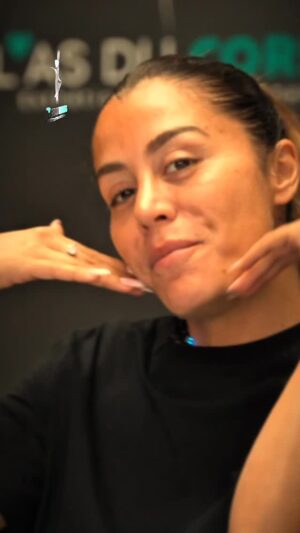 Anaïs Camizuli Instagram - C’est un plaisir d’avoir accueilli @anaiscss7officiel pour sa toute première séance à la clinique ! ✨
On a commencé à travailler sur son nouveau sourire et on a déjà hâte de la retrouver pour l’étape finale. Le meilleur reste à venir... 
Restez connectés pour découvrir le résultat ! 🦷🔜

#lasducorps #soinsdentaires #istanbul #turquie #hollywoodsmile