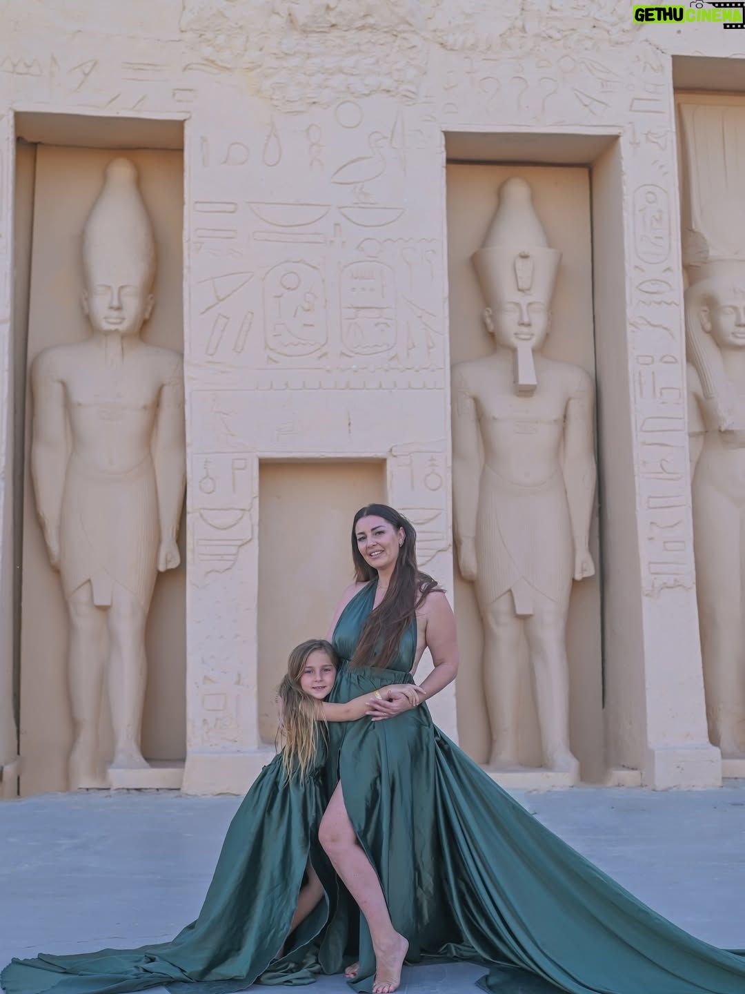 Anaïs Sanson - 29.6K Likes - Quelques photos de nous en Égypte 🤍
Qu’est ce que je les aime 🥹🫶🏻🫶🏻

#family#familyfirst#familylove#famille