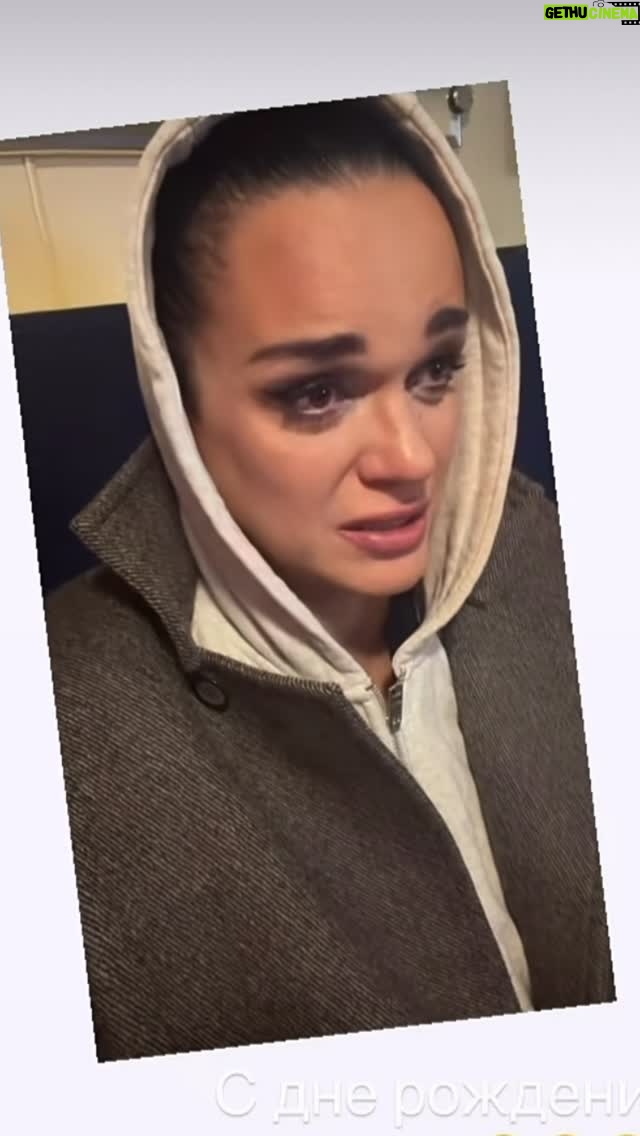 Anastasiya Slanevskaya - 73.8K Likes - Такое у меня впервые,но этого достаточно что бы ушла на долгий заслуженный отдых! И конечно вы видите кто в этом зале в полное гавно,и это точно не я.а всем тем кто меня поддерживает все эти годы,и особенно вчера,нижайший поклон и Любов до глубины сердца❤️🤝🤝❤️❤️❤️🤝🤝🤝