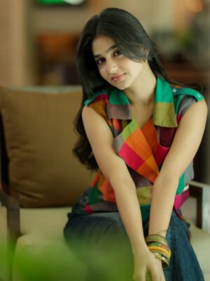 Anaswara Rajan Instagram - Left uncaptioned 🙂

Styledby : @amritha_lakshmi___ 
Outfit :  @aambalclothing
Shot by : @camerasenthil