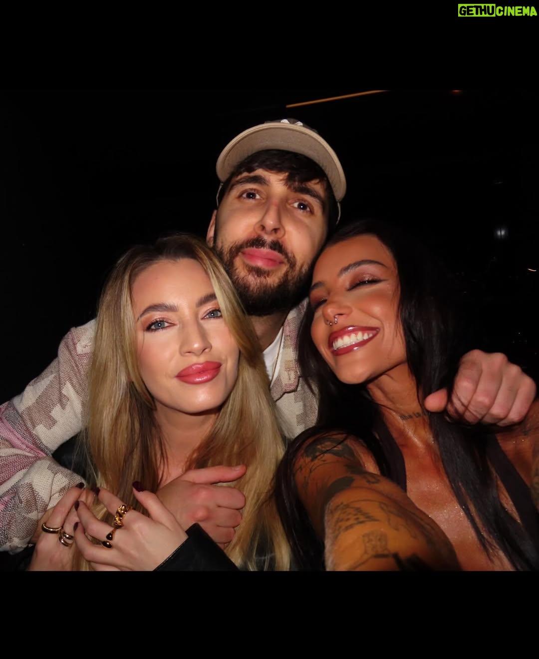Andi Tóth - 58.4K Likes - 📸🫦👩🏾👩🏼