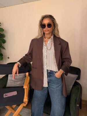 Andra Day Instagram - TY! @livekellyandmark for having us 🙏🏾🤎
New @wyclefjean @liltunechi otw 🔥
Sry lotta slides lol Last slide skinnn

Special thank u to @thefrankieshop & @flordemariacollection 

Glam: 
@therealwourivice 
@porschefabulous 
@iamhairbyhe