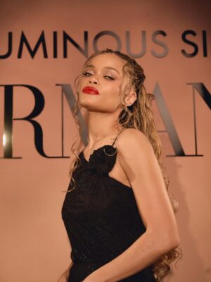 Andra Day Instagram - Full circle moment! @armanibeauty luminous silk foundation was the first product @porschefabulous ever put on my face & I’ve been hooked ever since. A joy to be a part this celebration! Special thank you to my team, Armani Beauty and @scurtisbey 
love what ur doing, we see u we honor u 🙏🏾🥰 
#LUMINOUSSILK
#ARMANIBEAUTYPARTNER

📸: 
@cibellelevy
@stefaniekeenan
@quasarmedia