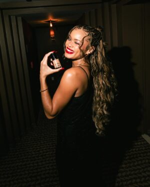 Andra Day Instagram - Full circle moment! @armanibeauty luminous silk foundation was the first product @porschefabulous ever put on my face & I’ve been hooked ever since. A joy to be a part this celebration! Special thank you to my team, Armani Beauty and @scurtisbey 
love what ur doing, we see u we honor u 🙏🏾🥰 
#LUMINOUSSILK
#ARMANIBEAUTYPARTNER

📸: 
@cibellelevy
@stefaniekeenan
@quasarmedia