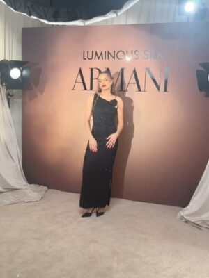 Andra Day Instagram - Full circle moment! @armanibeauty luminous silk foundation was the first product @porschefabulous ever put on my face & I’ve been hooked ever since. A joy to be a part this celebration! Special thank you to my team, Armani Beauty and @scurtisbey
love what ur doing, we see u we honor u 🙏🏾🥰
#LUMINOUSSILK
#ARMANIBEAUTYPARTNER
📸:
@cibellelevy
@stefaniekeenan
@quasarmedia