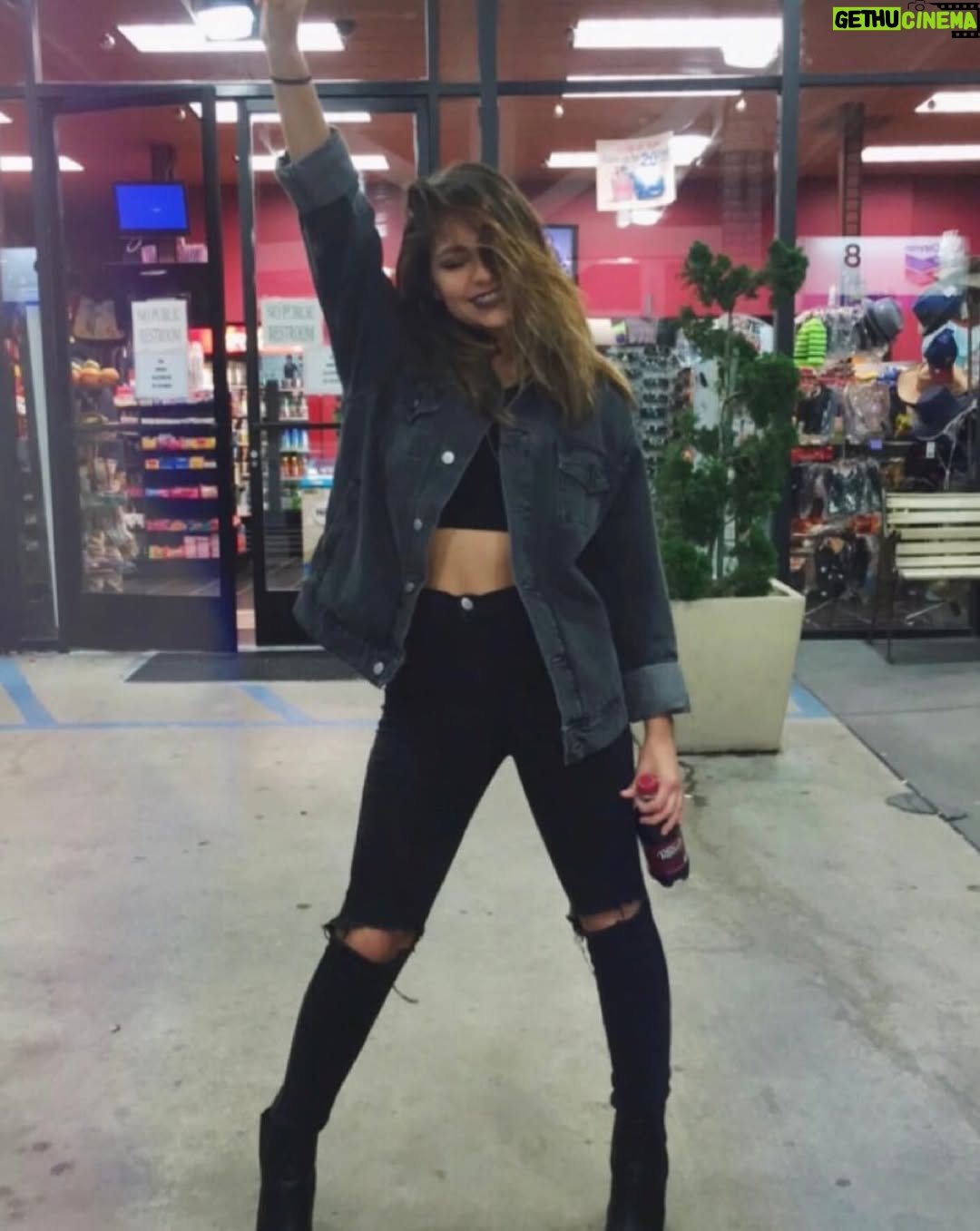 Andrea Russett - 105.6K Likes - somebody say 2016….? 🫦 (sorry for the blondrea jump scare)