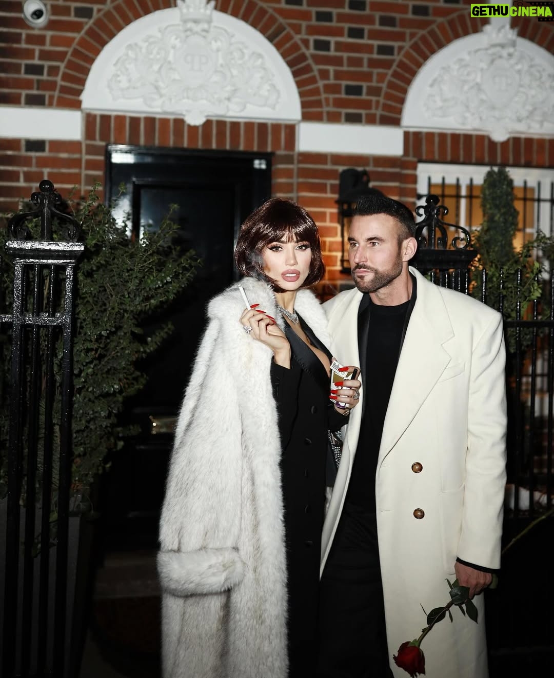 Andreea Sasu - 4.5K Likes - New York around us, the world rushing by… and us, pausing in the same moment. The most beautiful love is the one that needs no explanation. ❤️I love you ❤️📸 @badstef