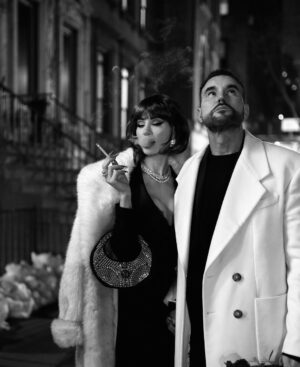 Andreea Sasu Instagram - New York around us, the world rushing by… and us, pausing in the same moment. The most beautiful love is the one that needs no explanation. ❤️I love you ❤️📸 @badstef