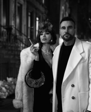 Andreea Sasu Instagram - New York around us, the world rushing by… and us, pausing in the same moment. The most beautiful love is the one that needs no explanation. ❤️I love you ❤️📸 @badstef