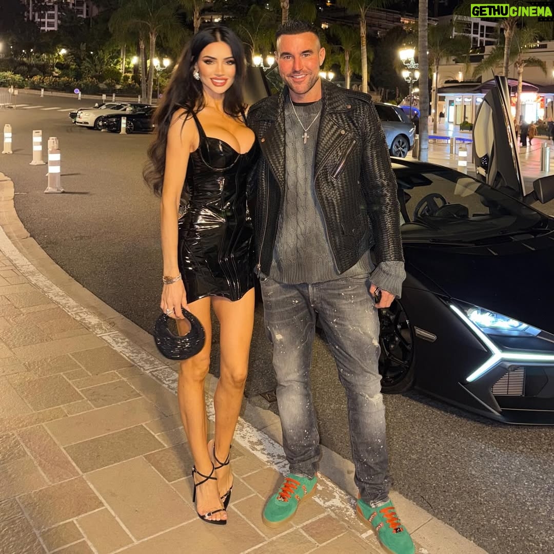 Andreea Sasu - 5.3K Likes - Forever choosing you 🤍