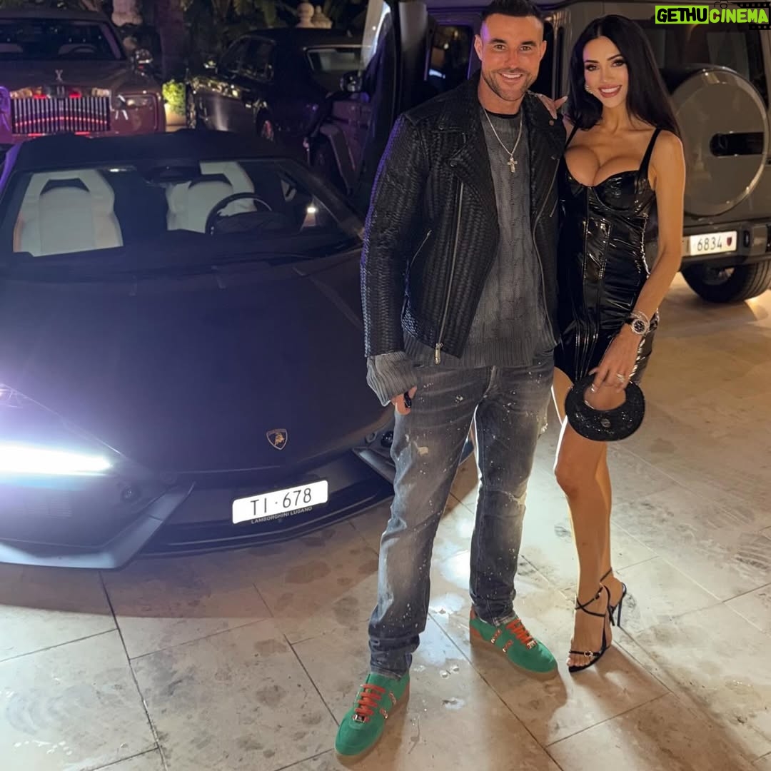 Andreea Sasu - 5.3K Likes - Forever choosing you 🤍