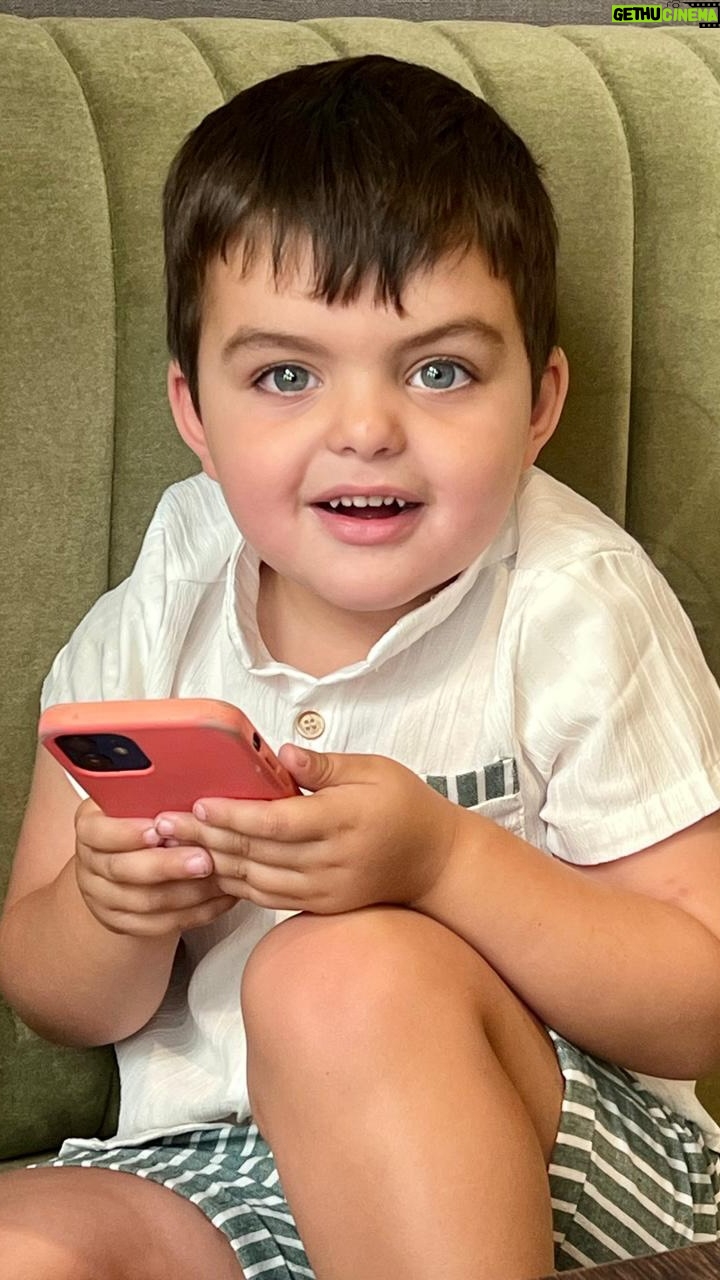 Ángeles Balbiani - 50.7K Likes - Es oficial: tengo un hijo mayor de edad! Felices 18 Benja de mi corazón!