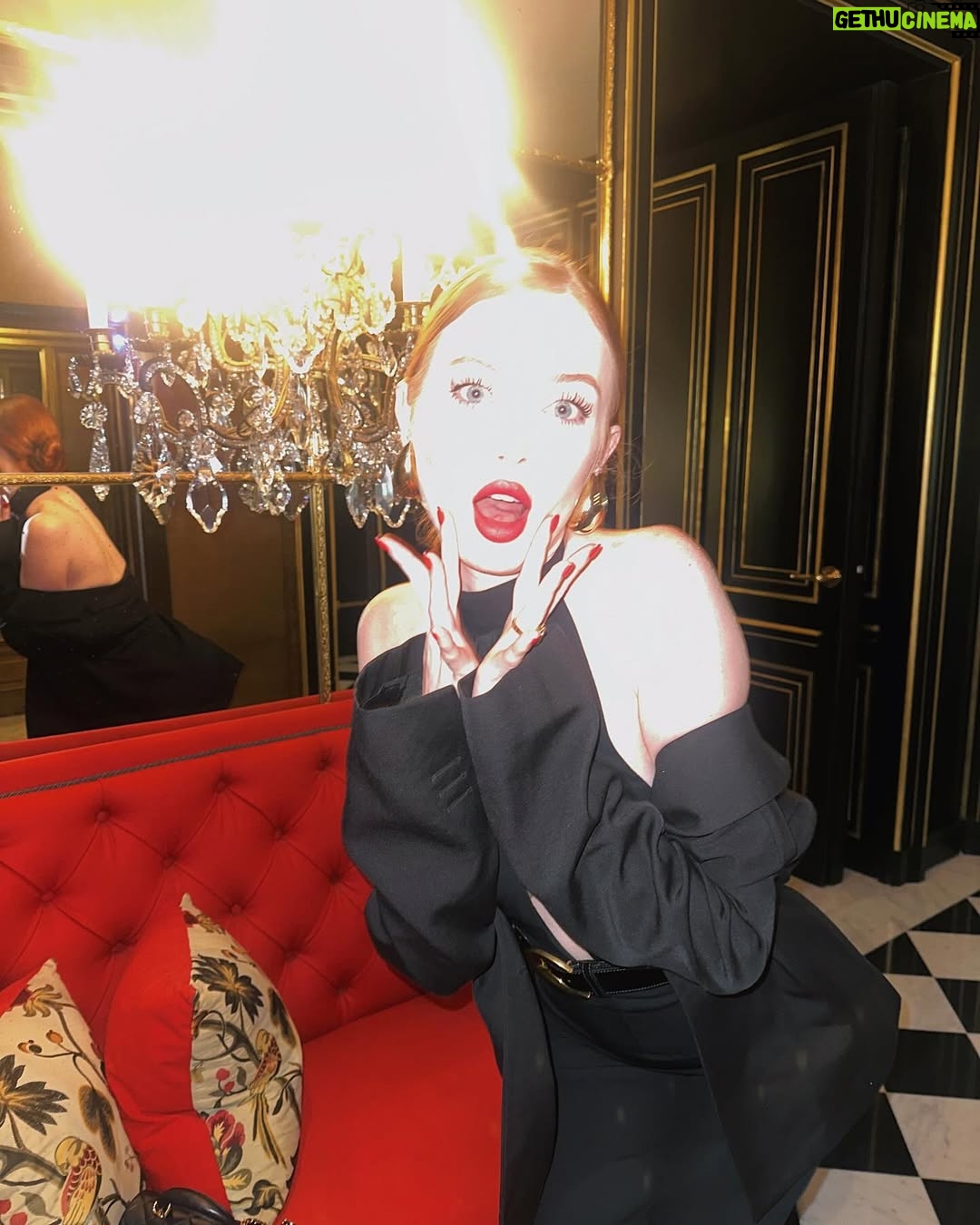 Angelina Michelle - 72.5K Likes - 𝘉𝘶𝘵 𝘐’𝘮 𝘯𝘰𝘵 𝘮𝘢𝘥𝘦 𝘧𝘰𝘳 𝘦𝘹𝘢𝘭𝘵𝘢𝘵𝘪𝘰𝘯: 
𝘔𝘺 𝘴𝘰𝘶𝘭’𝘴 𝘢 𝘴𝘵𝘳𝘢𝘯𝘨𝘦𝘳 𝘵𝘰 𝘪𝘵𝘴 𝘤𝘢𝘭𝘭; 
𝘠𝘰𝘶𝘳 𝘷𝘪𝘳𝘵𝘶𝘦𝘴 𝘢𝘳𝘦 𝘢 𝘷𝘢𝘪𝘯 𝘵𝘦𝘮𝘱𝘵𝘢𝘵𝘪𝘰𝘯,
𝘍𝘰𝘳 𝘐’𝘮 𝘯𝘰𝘵 𝘸𝘰𝘳𝘵𝘩𝘺 𝘰𝘧 𝘵𝘩𝘦𝘮 𝘢𝘭𝘭.
𝘉𝘦𝘭𝘪𝘦𝘷𝘦 𝘮𝘦 (𝘤𝘰𝘯𝘴𝘤𝘪𝘦𝘯𝘤𝘦 𝘣𝘦 𝘺𝘰𝘶𝘳 𝘵𝘰𝘬𝘦𝘯):
𝘐𝘯 𝘸𝘦𝘥𝘭𝘰𝘤𝘬 𝘸𝘦 𝘸𝘰𝘶𝘭𝘥 𝘣𝘰𝘵𝘩 𝘣𝘦 𝘣𝘳𝘰𝘬𝘦𝘯.
𝘏𝘰𝘸𝘦𝘷𝘦𝘳 𝘮𝘶𝘤𝘩 𝘐 𝘭𝘰𝘷𝘦𝘥 𝘺𝘰𝘶, 𝘥𝘦𝘢𝘳, 
𝘖𝘯𝘤𝘦 𝘶𝘴𝘦𝘥 𝘵𝘰 𝘺𝘰𝘶.. 𝘐’𝘥 𝘤𝘦𝘢𝘴𝘦, 𝘐 𝘧𝘦𝘢𝘳; 
𝘠𝘰𝘶’𝘥 𝘴𝘵𝘢𝘳𝘵 𝘵𝘰 𝘸𝘦𝘦𝘱, 𝘣𝘶𝘵 𝘢𝘭𝘭 𝘺𝘰𝘶𝘳 𝘤𝘳𝘺𝘪𝘯𝘨
𝘞𝘰𝘶𝘭𝘥 𝘧𝘢𝘪𝘭 𝘵𝘰 𝘵𝘰𝘶𝘤𝘩 𝘮𝘺 𝘩𝘦𝘢𝘳𝘵 𝘢𝘵 𝘢𝘭𝘭, 
𝘠𝘰𝘶𝘳 𝘵𝘦𝘢𝘳𝘴 𝘪𝘯 𝘧𝘢𝘤𝘵 𝘸𝘰𝘶𝘭𝘥 𝘰𝘯𝘭𝘺 𝘨𝘢𝘭𝘭.
𝘚𝘰 𝘫𝘶𝘥𝘨𝘦 𝘺𝘰𝘶𝘳𝘴𝘦𝘭𝘧 𝘸𝘩𝘢𝘵 𝘸𝘦’𝘥 𝘣𝘦 𝘣𝘶𝘺𝘪𝘯𝘨,
𝘞𝘩𝘢𝘵 𝘳𝘰𝘴𝘦𝘴 𝘏𝘺𝘮𝘦𝘯 𝘮𝘦𝘢𝘯𝘴 𝘵𝘰 𝘴𝘦𝘯𝘥- 
𝘘𝘶𝘪𝘵𝘦 𝘱𝘰𝘴𝘴𝘪𝘣𝘭𝘺 𝘧𝘰𝘳 𝘺𝘦𝘢𝘳𝘴 𝘰𝘯 𝘦𝘯𝘥! 💋