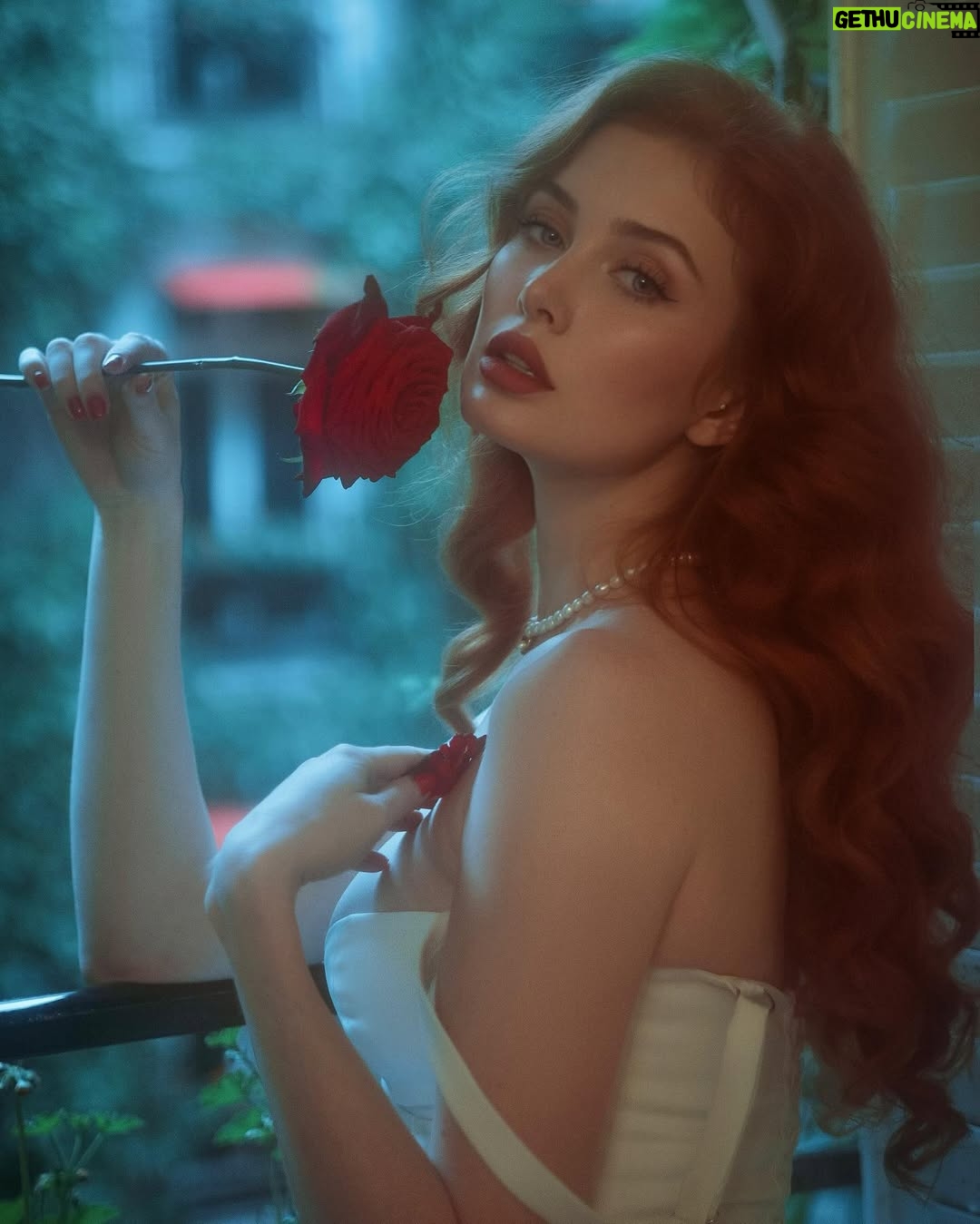 Angelina Michelle - 69.5K Likes - 𝘉𝘶𝘵𝘵𝘦𝘳𝘧𝘭𝘪𝘦𝘴 𝘭𝘪𝘵𝘦𝘳𝘢𝘭𝘭𝘺 𝘥𝘦𝘷𝘰𝘶𝘳 𝘮𝘦 𝘧𝘳𝘰𝘮 𝘵𝘩𝘦 𝘪𝘯𝘴𝘪𝘥𝘦 𓇢𓆸

@_iamhugo