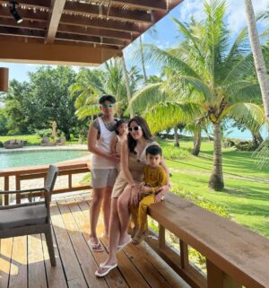 Angeline Quinto Instagram - Forever grateful❤️ The family you have given me will always be my greatest treasure.  Thank you, Lord🥰 

Happy Sunday🤩