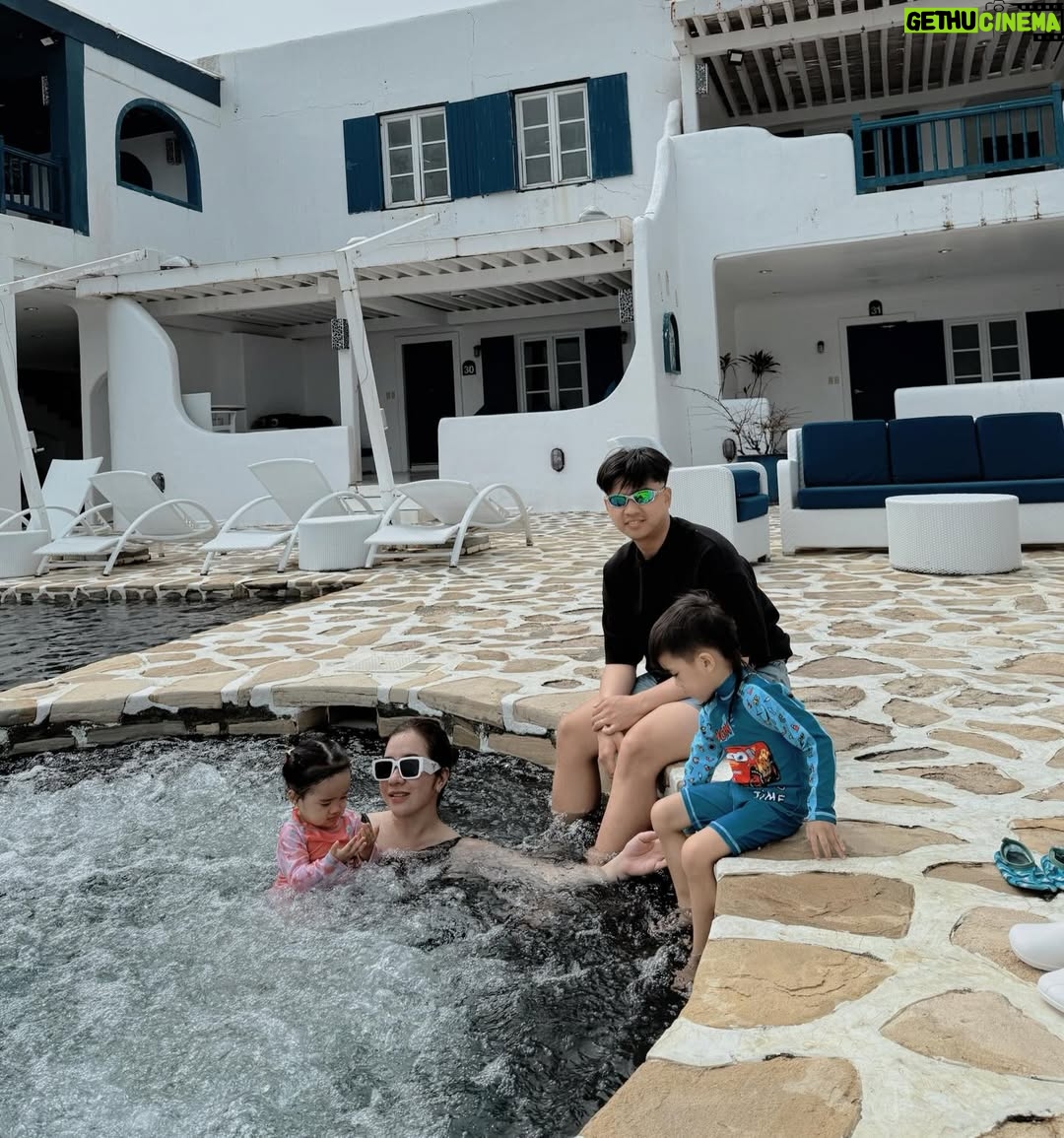 Angeline Quinto - 38.7K Likes - Forever grateful❤️ The family you have given me will always be my greatest treasure.  Thank you, Lord🥰 

Happy Sunday🤩
