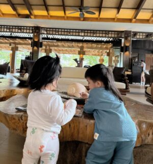 Angeline Quinto Instagram - Forever grateful❤️ The family you have given me will always be my greatest treasure.  Thank you, Lord🥰 

Happy Sunday🤩