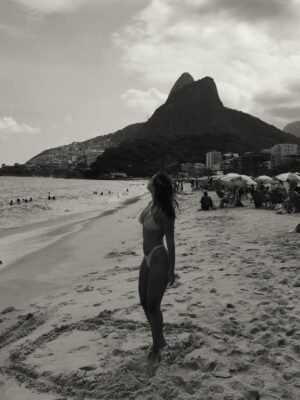 Angie Costa Instagram - Para o ano à mesma hora
