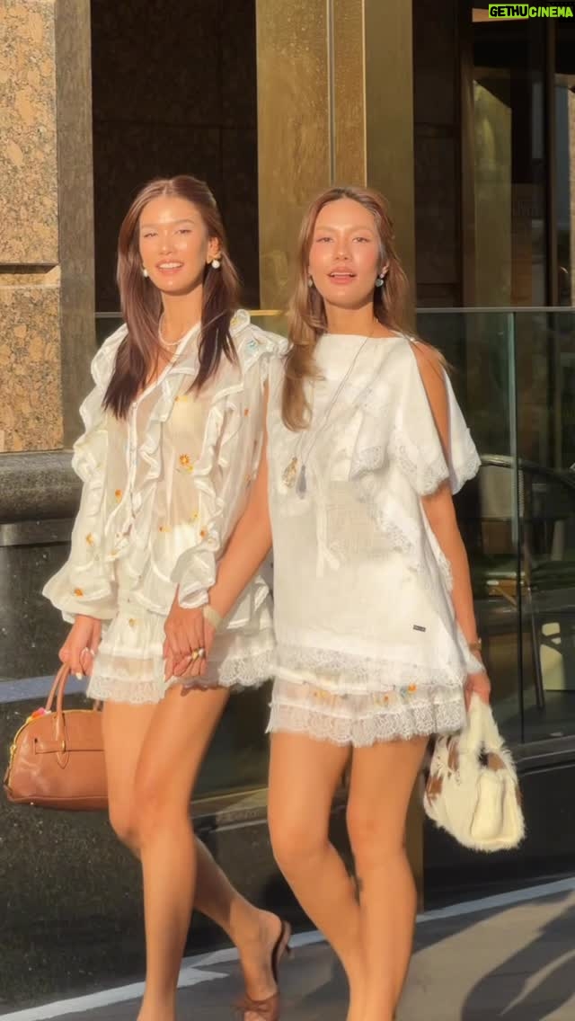 Aniporn Chalermburanawong - 141.9K Likes - ดอกกระเจียวบานจ้า