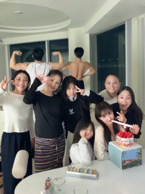 Anita Tsai Instagram - 𐙚˙⋆.˚ 𝐂𝐡𝐚𝐩𝐭𝐞𝐫 𝟏𝟗 𝐛𝐞𝐠𝐢𝐧𝐬·
特別的生日回憶,謝謝我的家人們❤️
