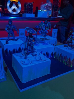 Anjali Bhimani Instagram - The world could always use more heroes…and here they are! Had such a blast celebrating the new season of @playoverwatch with some of the OG and some of our new fam! So proud to be a part of this game that encourages us all to see how we want the world to be and fight through even when times are dark. Here’s to the incredible devs who have worked tirelessly to make the game better and better as the years go on and innovate to keep our players engaged, entertained, and inspired.