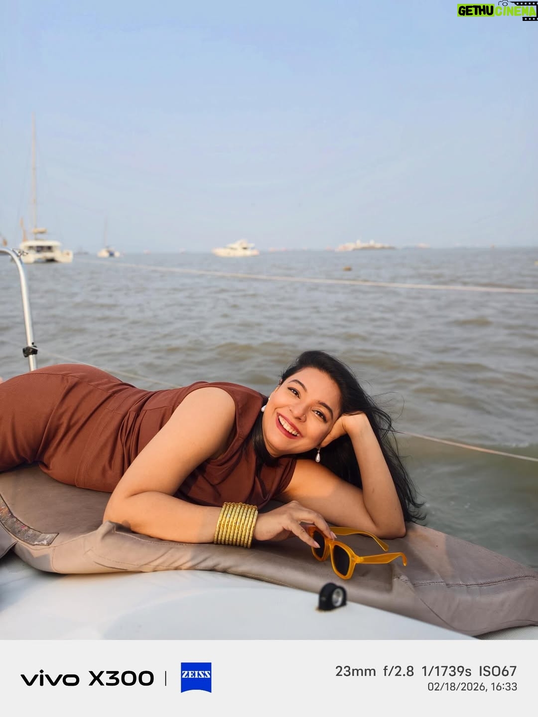 Ankita Shrivastav - 20K Likes - Open sea, Mumbai skyline, hair doing whatever it wants…some moments just have the nerve to be perfect! ❤️Shot on vivo X300

@vivo_india

#vivo #vivox300series #zeissimagegofurther #gointothewild