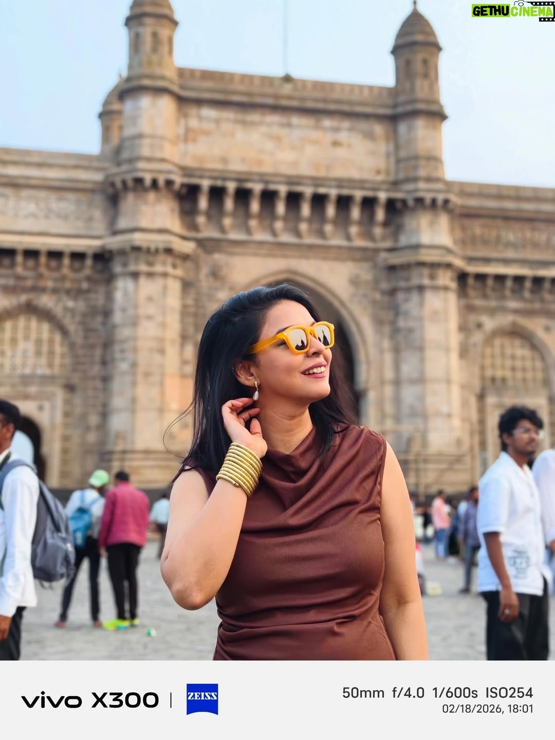 Ankita Shrivastav - 20K Likes - Open sea, Mumbai skyline, hair doing whatever it wants…some moments just have the nerve to be perfect! ❤️Shot on vivo X300

@vivo_india

#vivo #vivox300series #zeissimagegofurther #gointothewild