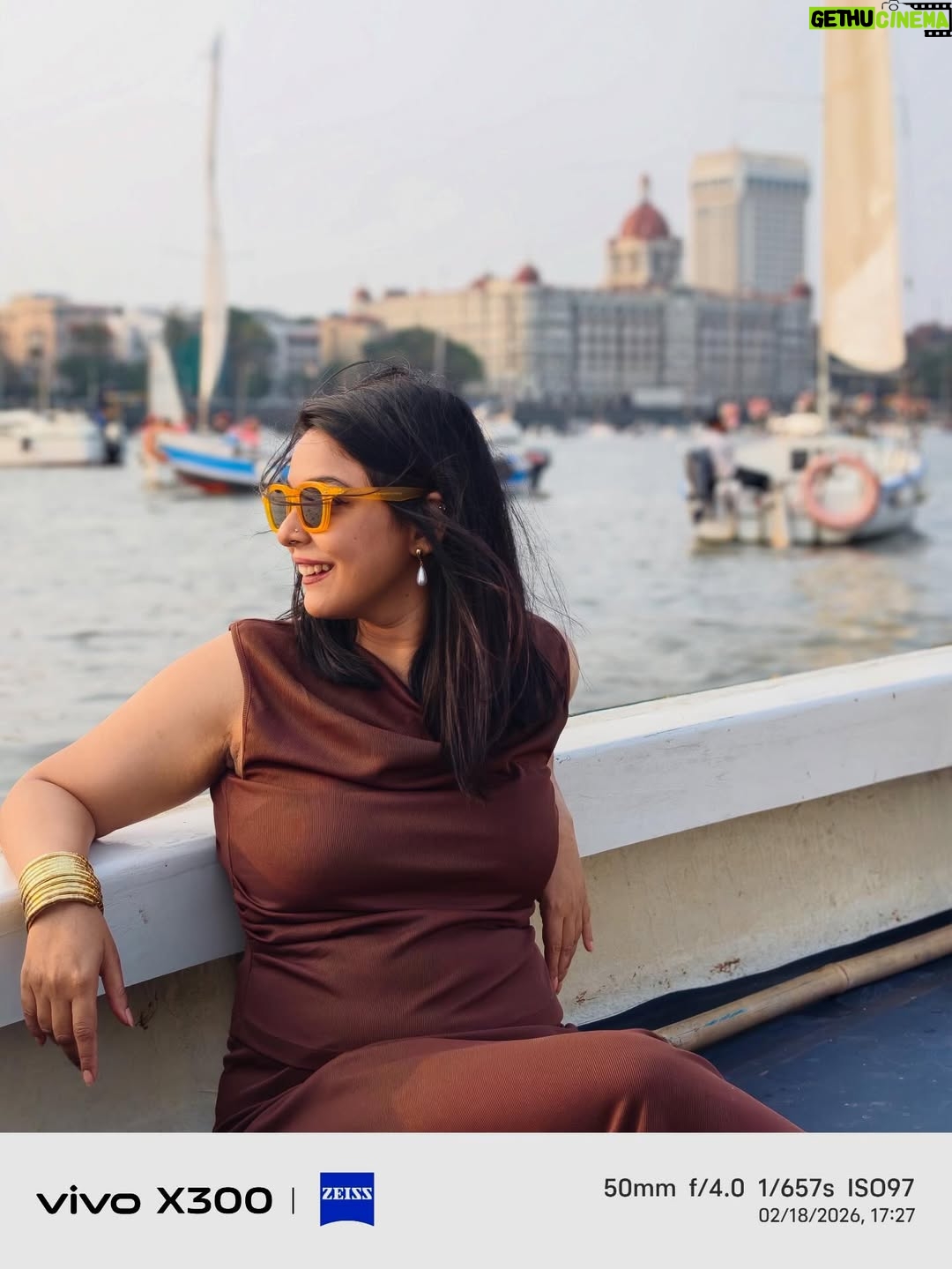 Ankita Shrivastav - 20K Likes - Open sea, Mumbai skyline, hair doing whatever it wants…some moments just have the nerve to be perfect! ❤️Shot on vivo X300

@vivo_india

#vivo #vivox300series #zeissimagegofurther #gointothewild