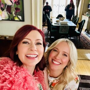 Anna Camp Instagram - An absolute dream job with dream girls @carriepreston and @pamelaadlon 💝✨💝✨💝!!! @elsbethcbs