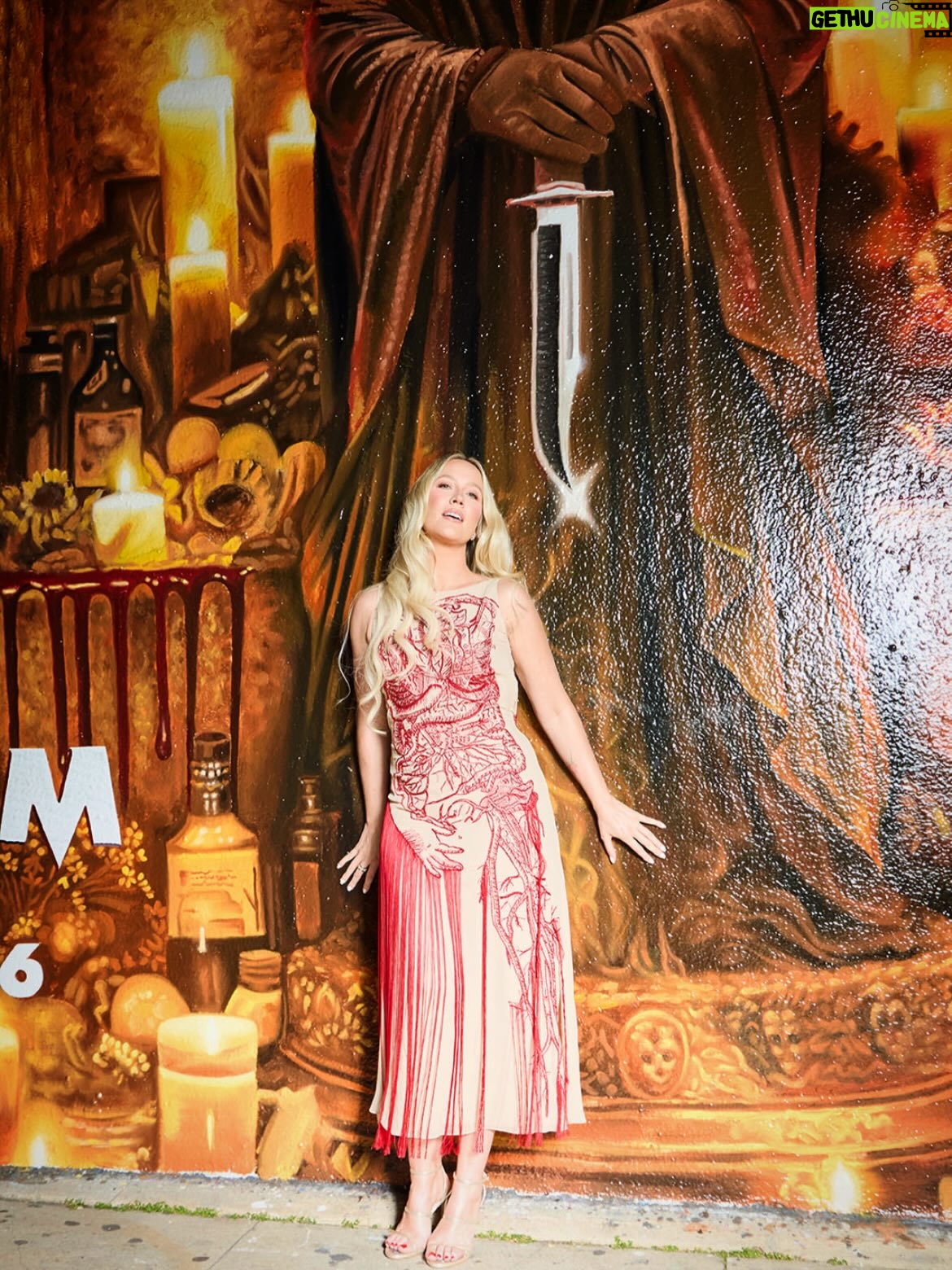 Anna Camp - 17.3K Likes - HAPPY SCREAM 7 PREMIERE DAY!!! 🩸🔪🩸Whoever painted this mural in LA, you’re incredibly talented!!! 📸 @thephstudios Thanku for the fast and furious photo shoot! And Juan, Thankyou too :) See ya at the cinema!