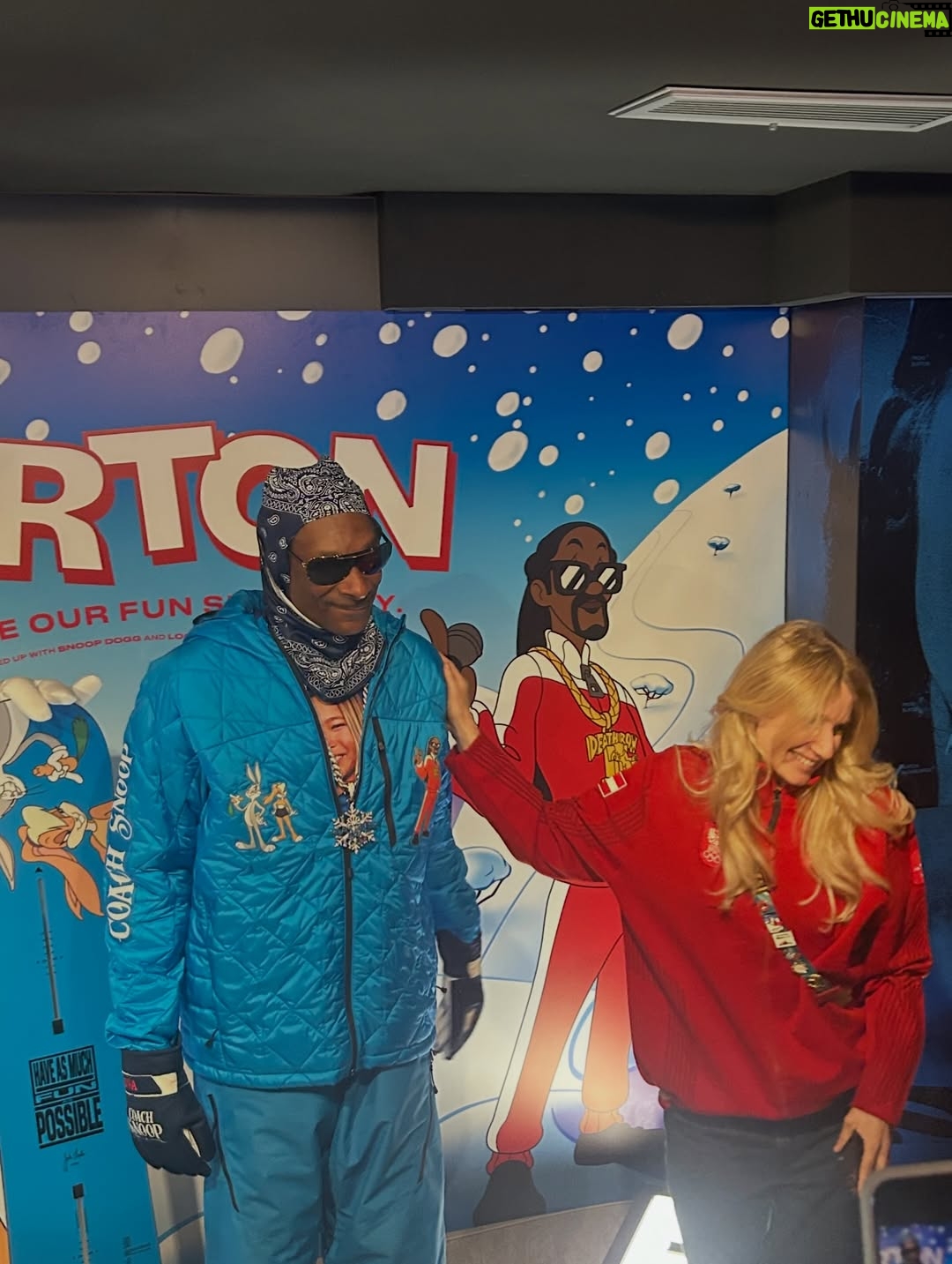Anna Gasser - 37.2K Likes - No big air medal but I got a Coach Snoop hug🫡Thank you , gonna try my best in slopestyle 
#olympics #coachsnoop #milanocortina2026
