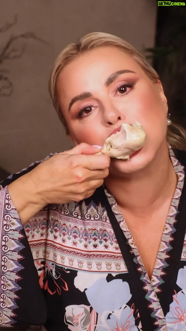 Anna Semenovich - 11.9K Likes - Завтра весна! Начала активно худеть 🤣🔥✊🏼#диета