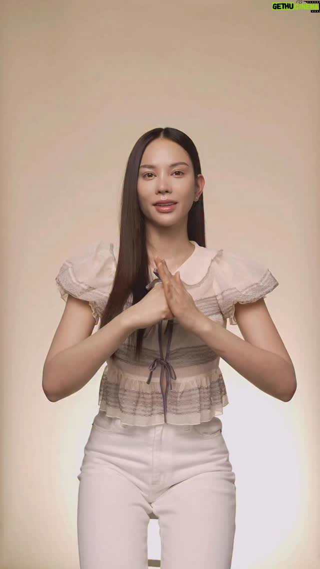 Anna Sueangam-iam - 21.7K Likes - 恭喜发财 新年快乐 🧧

#ตรุษจีน2568 
#chinesenewyear 
#chinesenewyerar2026
#transitionmakeup