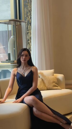 Anna Sueangam-iam Instagram - @mouawad ✨

@privecouture 
@essboriwat 
@ohme_makeup 
@chetavvan 
@ccindy.hair 

#mouawad