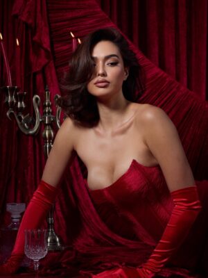 Anna Sueangam-iam Instagram - Queen of your heart ♥️♠️

Creative Director: @tinnabhat 
Photographer: @bodypee 
Studio: @peerawat.production 
Outfit: @pavara_brand 
Props: @tttttttah @yuonstage 
Support Team: 
@tinachatchaya 
@jryaway 
@lachachanon_lastcost 
. 
Make up: 
Anna @makeup_mario 
Anchilee  @d_deaw_d
Anntonia  @makeupbymansruang

Hairstyles: 
Anna  @jeerahair 
Anchilee @dnadiafive
Anntonia  @pangpond_hairstylist

#Valentinesday 
#TripleAnn 
#MissUniverseThailand